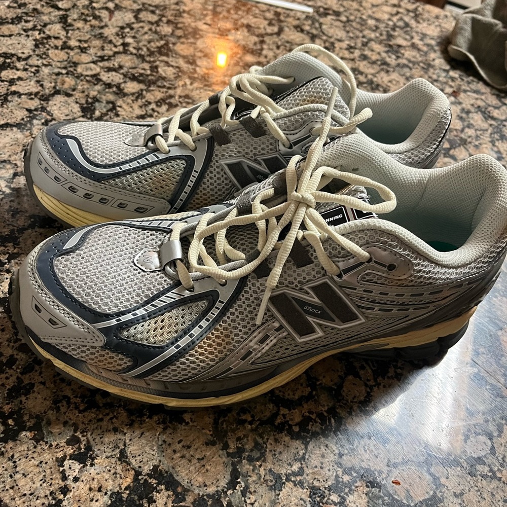 New balance 1906r